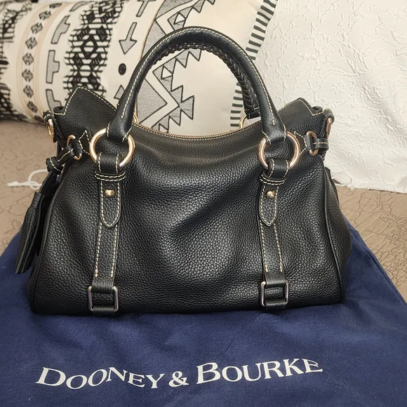Dooney & Bourke Black Sorrento Medium Satchel Bag Like New Carried Once - Picture 3 of 10